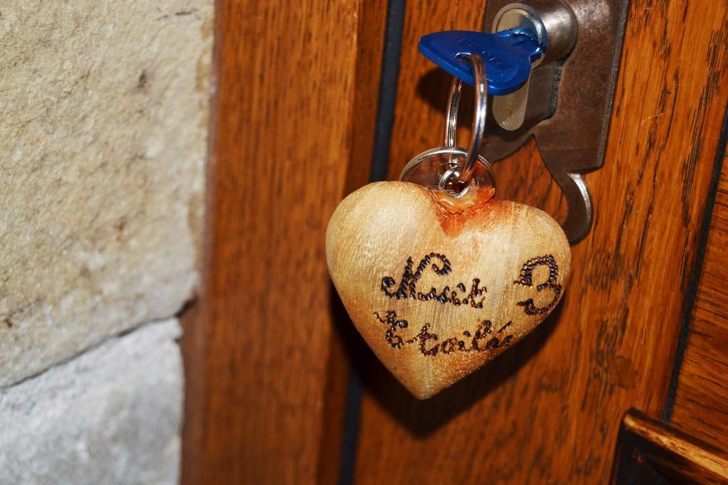 Logis Hotel Domaine Du Moulin 생타볼트 외부 사진