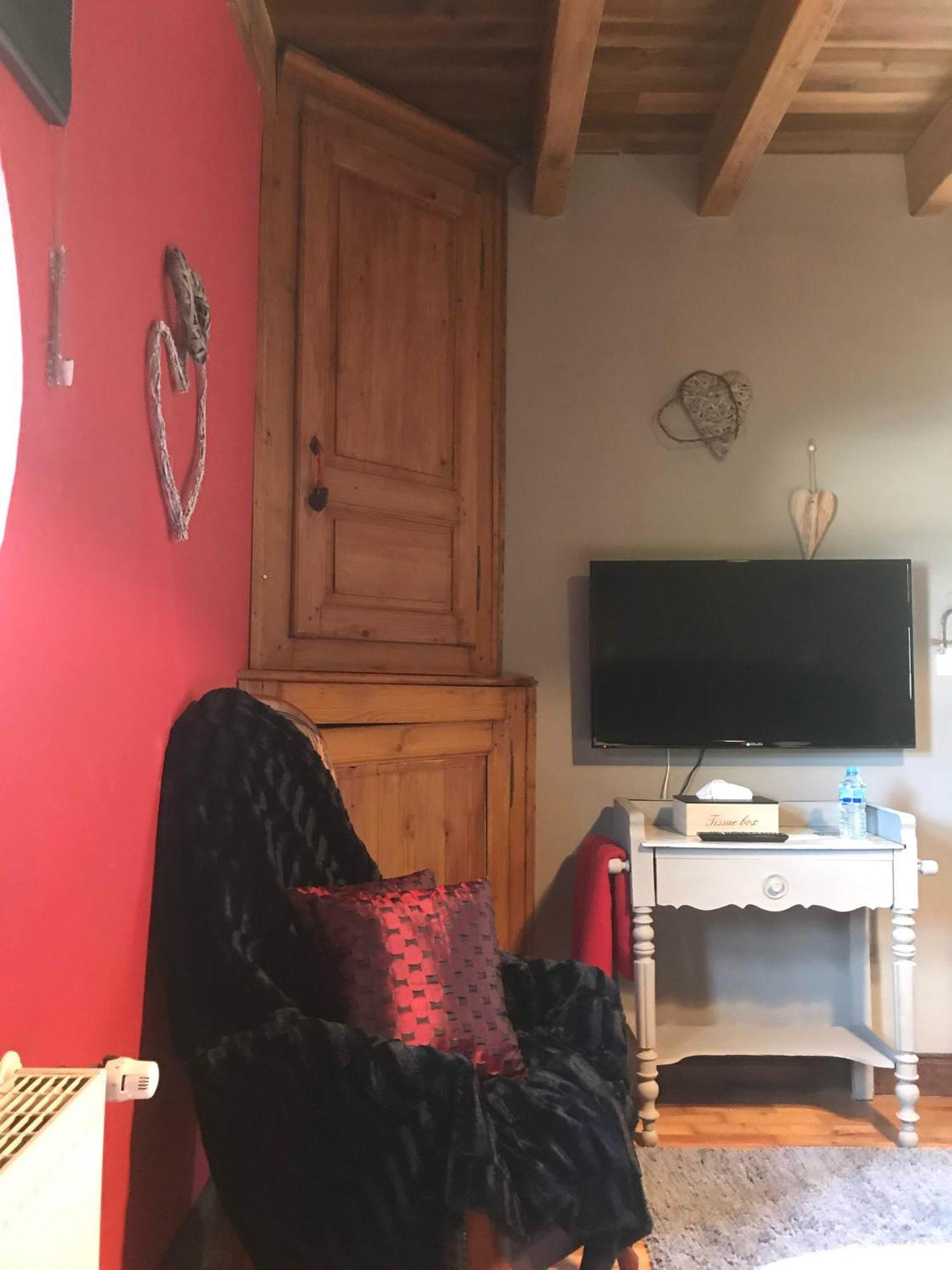 Logis Hotel Domaine Du Moulin 생타볼트 외부 사진