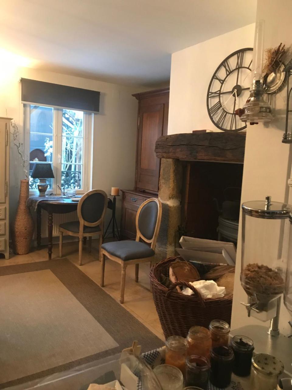 Logis Hotel Domaine Du Moulin 생타볼트 외부 사진